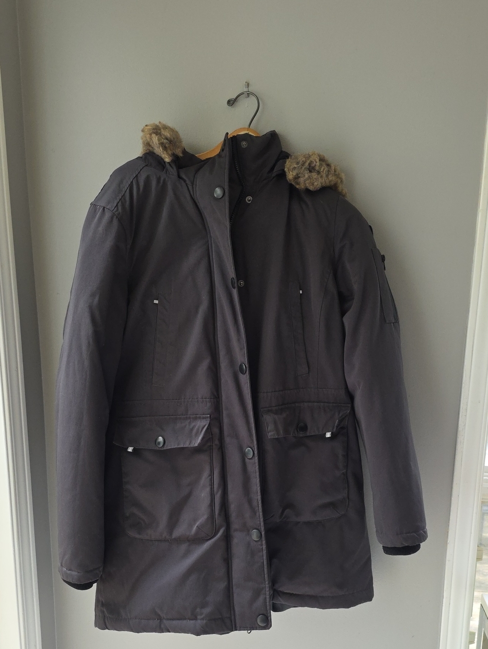 Women’s Black Faux-Fur Trim Puffer Coat